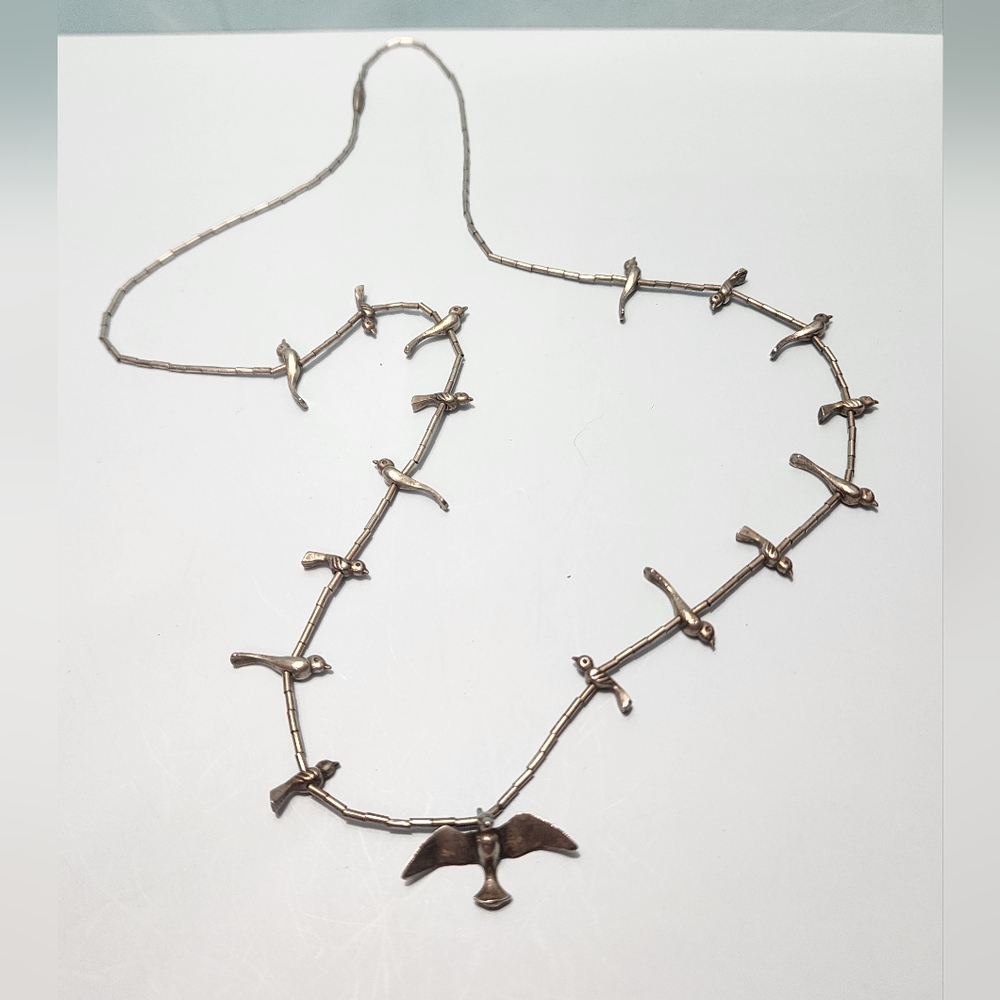 Vintage Native American Sterling Bird Fetish Necklace - Picture 8 of 13